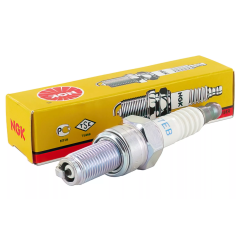 NGK CR7EB Spark Plug for Aprilia, Derbi, Piaggio & more | Ref. CR7EB