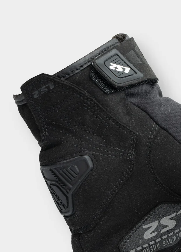 Detail van de manchet met klittenbandsluiting van de LS2 Jet III handschoenen